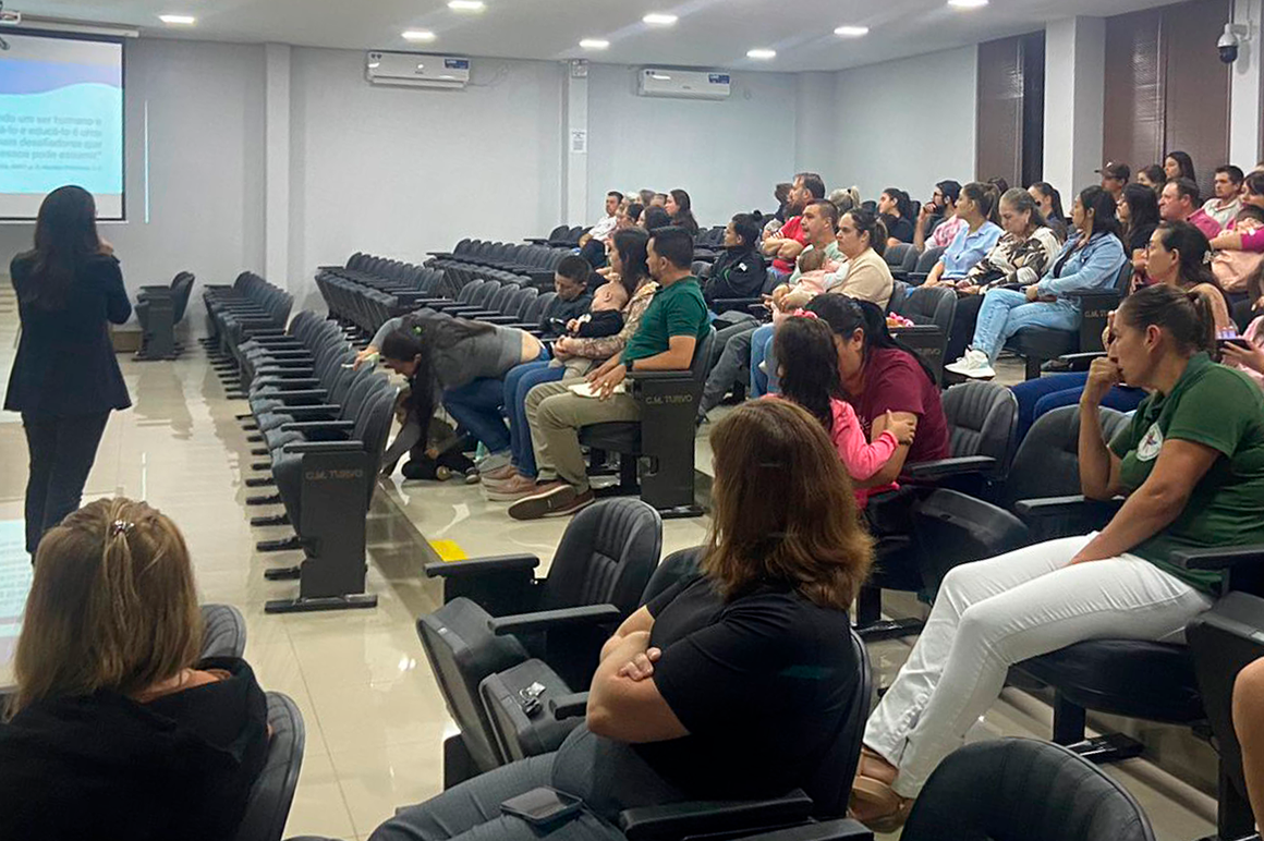 Turvo realiza EFAM e reúne famílias em prol da Educação Infantil